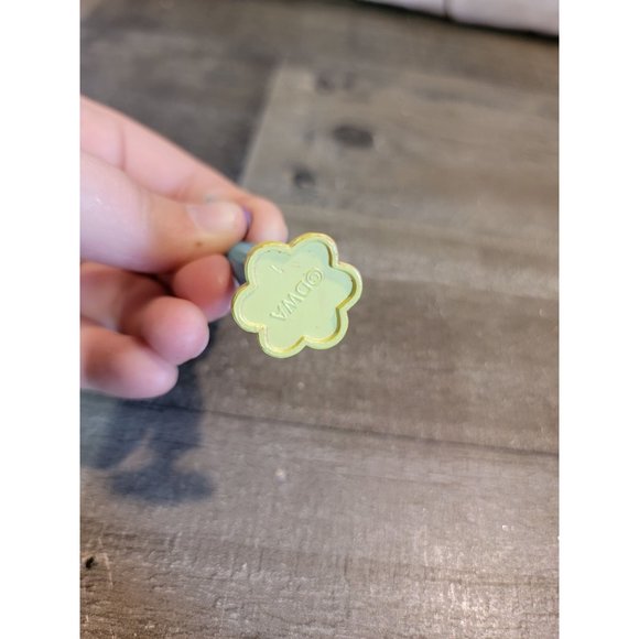 Trolls smidge blue hair yellow toy figure - Picture 5 of 5